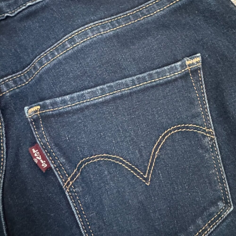 Levi’s High Rise Skinny Jeans – Lightly Worn, Excellent Condition